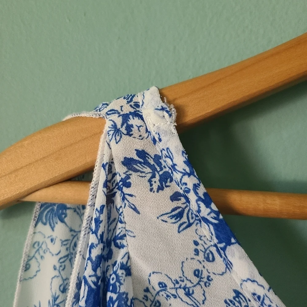 En Creme Blue Floral Print Sheer Tunic Size Small - Picture 11 of 12